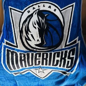 Dallas Mavericks Blanket NBA Northwest 63"x44" Pegasus Logo Fleece Throw Soft